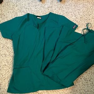 Hunter green scrub set
